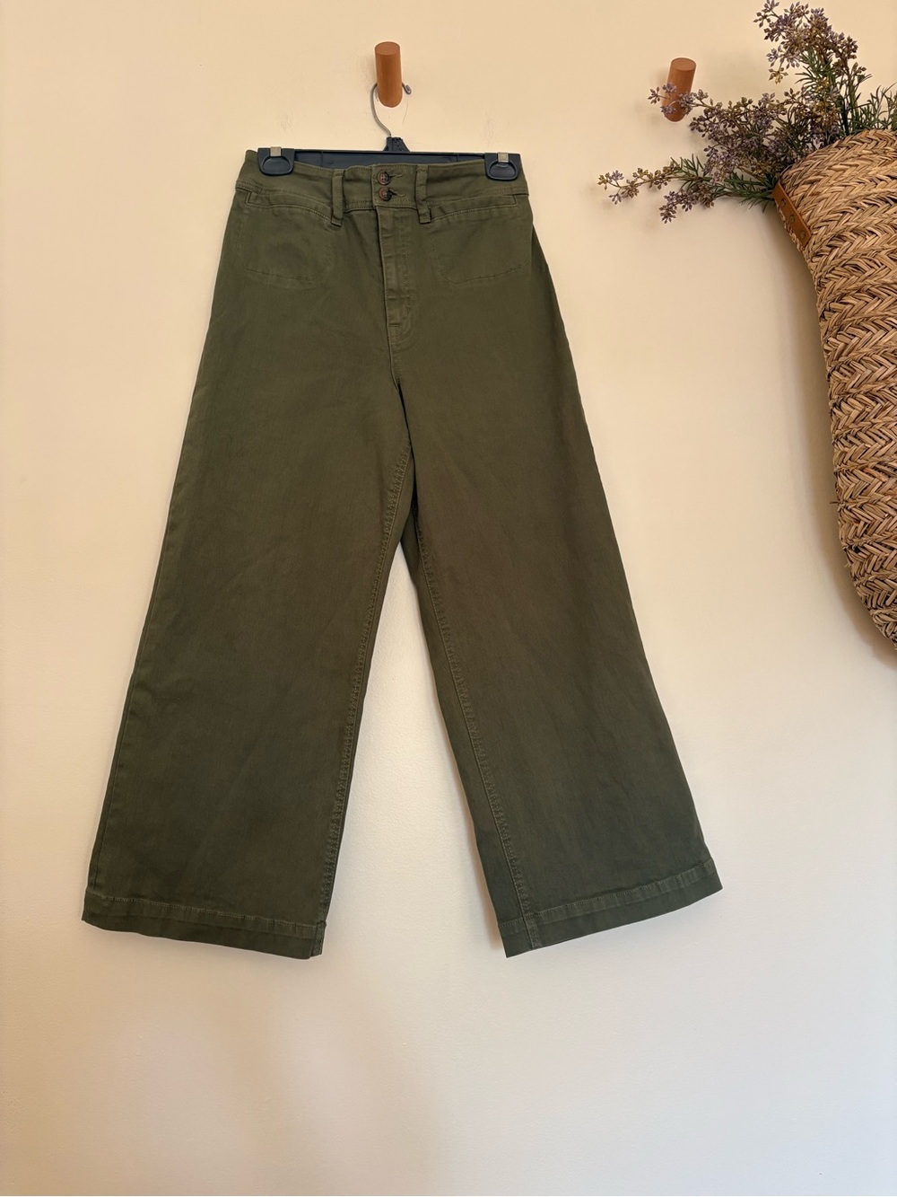 Unpublished Gemma Olive High rise Wide Leg Crop Jeans 27- $115 - Picture 4 of 6